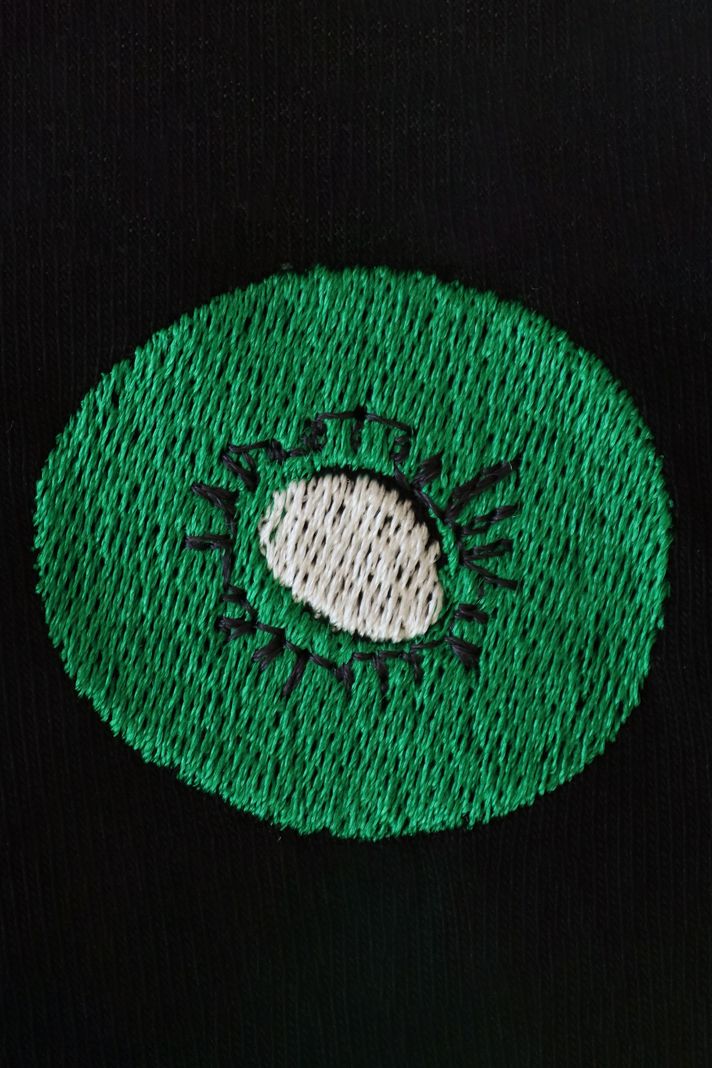 Kivi Desenli Siyah Nakış Hoodie