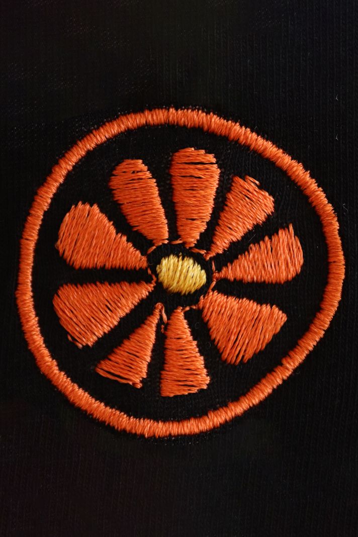 Portakal Desenli Siyah Nakış Bisiklet Yaka Sweatshirt