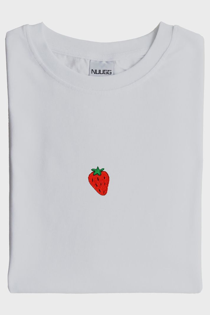 Çilek Desenli Nakış Tişört