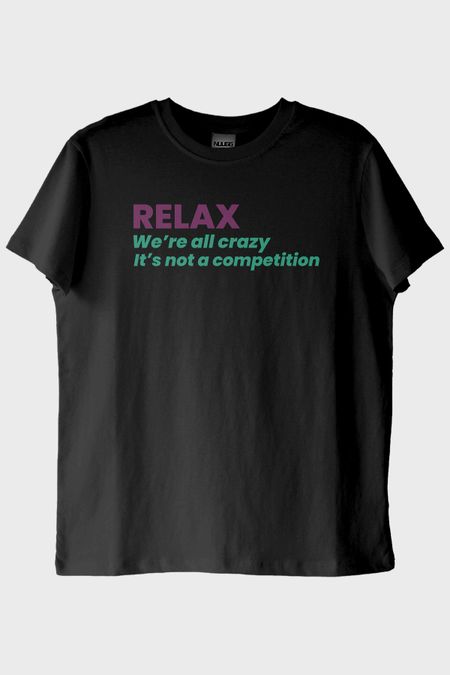 RELAX Mesajlı Minimal Baskılı Siyah Tişört
