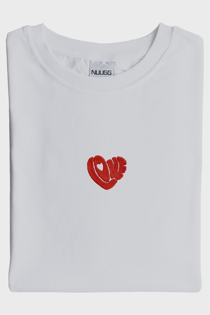 Love Kalbi Desenli Nakış Tişört - Sevgililer Günü Tasarımı