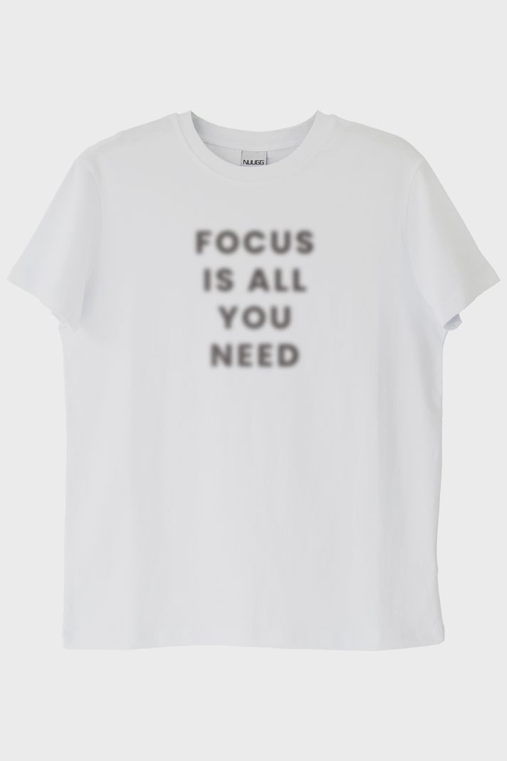 Focus is All You Need Baskılı Minimal Beyaz Tişört
