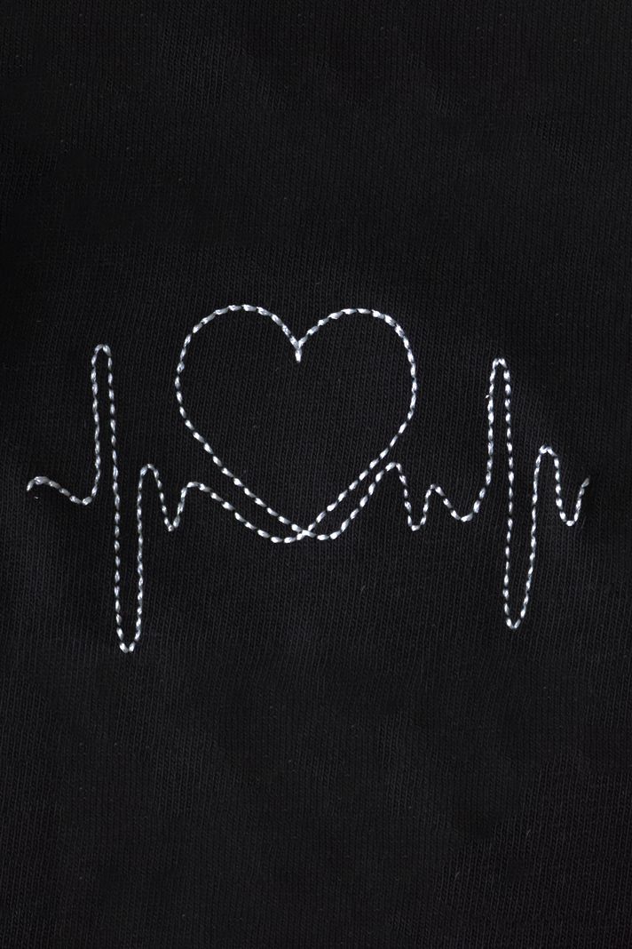 Kalpli Kalp Atışı Desenli Nakış Bisiklet Yaka Sweatshirt - Sevgililer Günü Tasarımı