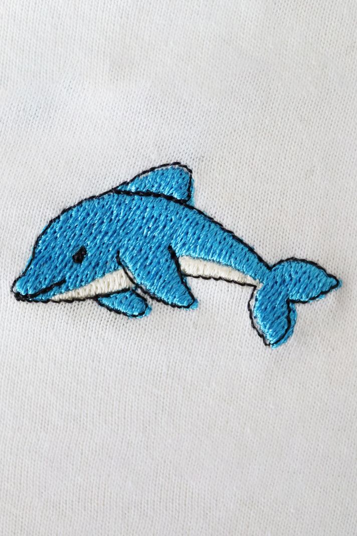 Yunus Balığı Desenli Beyaz Tişört