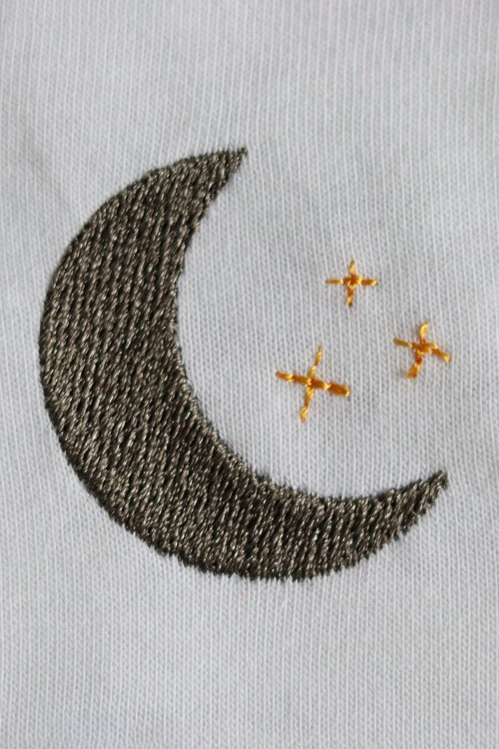 Ay ve Güneş Desenli Nakışlı Çift Kombin Tişört