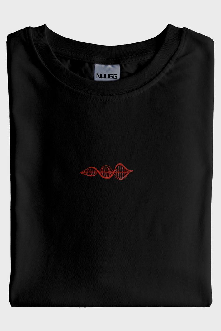 Kırmızı DNA Nakışlı Siyah Tişört