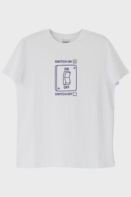 Switch On Off Elektrik Şalter Tasarımlı Baskılı Beyaz Tişört