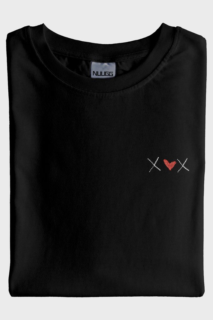 X Kalp X Desenli Nakış Siyah T-Shirt - Sevgililer Günü Hediyesi