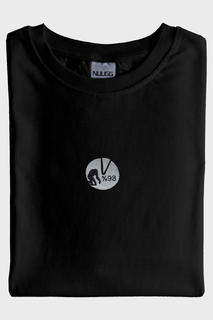 %98 DNA Maymun Genomu Desenli Nakış Siyah T-Shirt