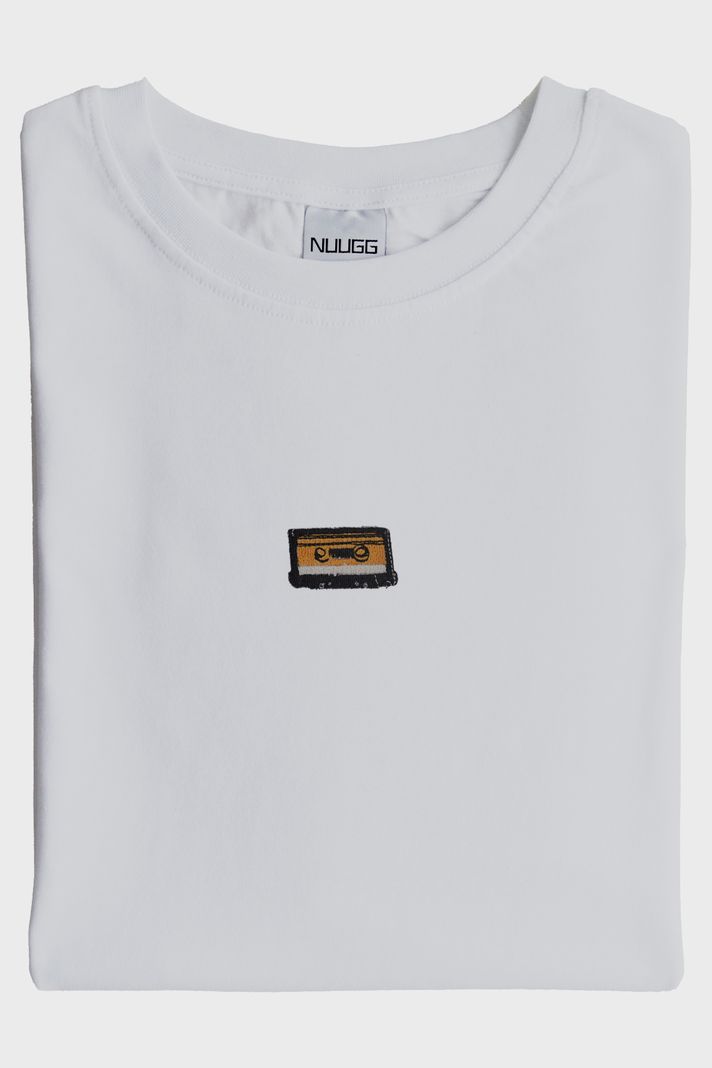 Sarı Kaset Desenli Nakış Tişört