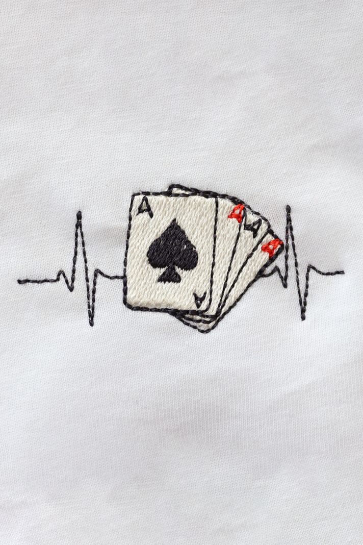 Kart Ritmi Beyaz Tişört