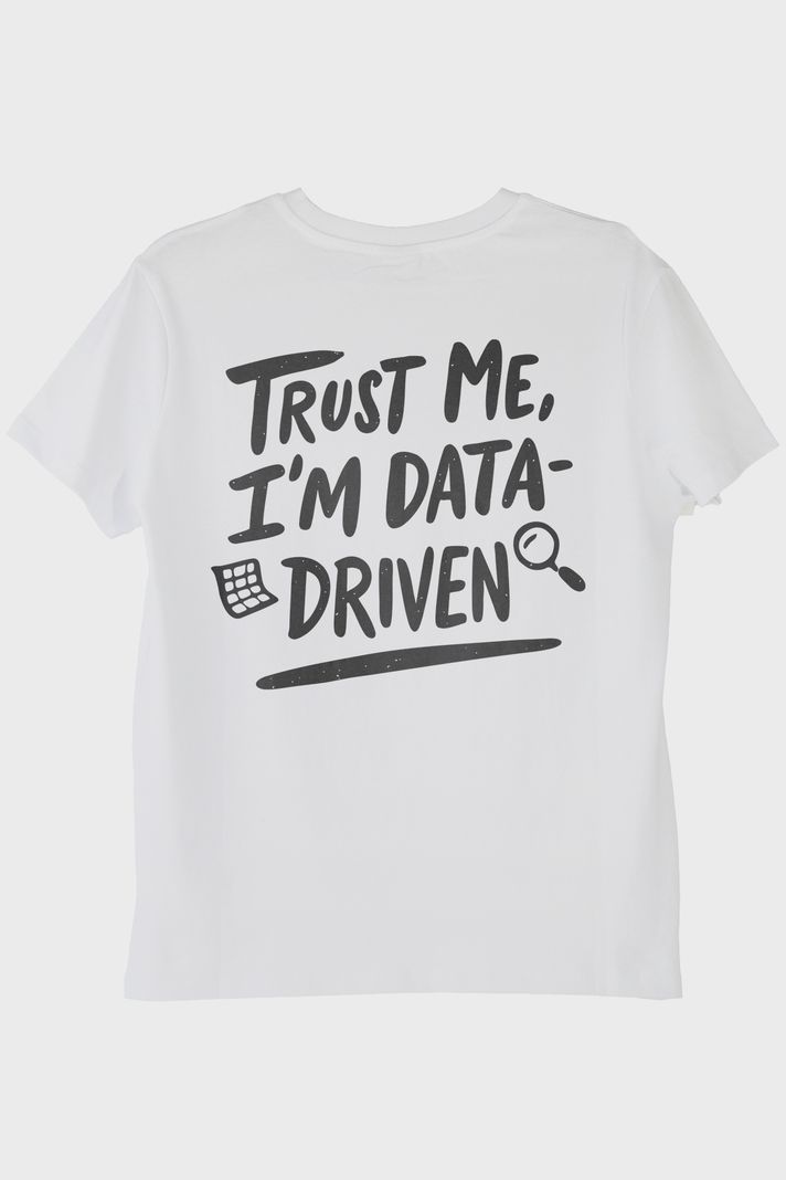 Data Analizi Sevenlere Özel Minimalist 'I'm Data-Driven' Beyaz Tişört