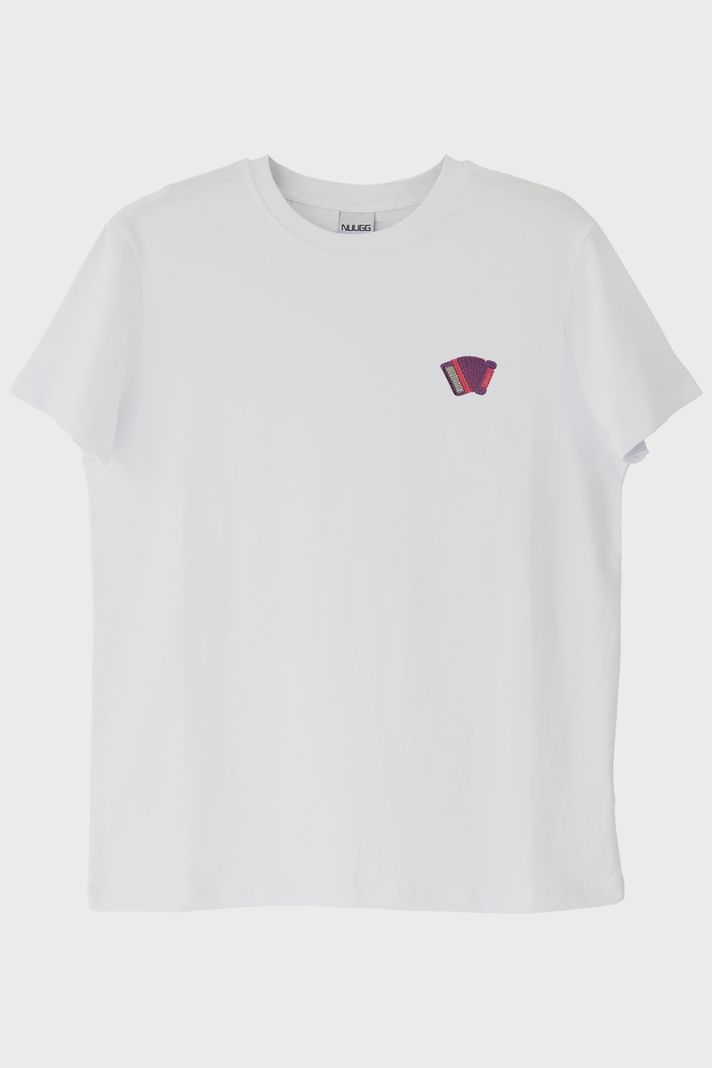 Akordeon Nakışlı Beyaz Tişört – Müzik Tutkunlarına Özel