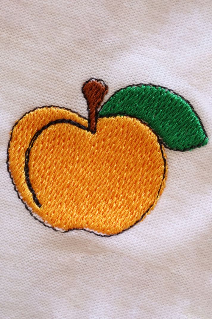 Sarı Elma Desenli Nakış Tişört