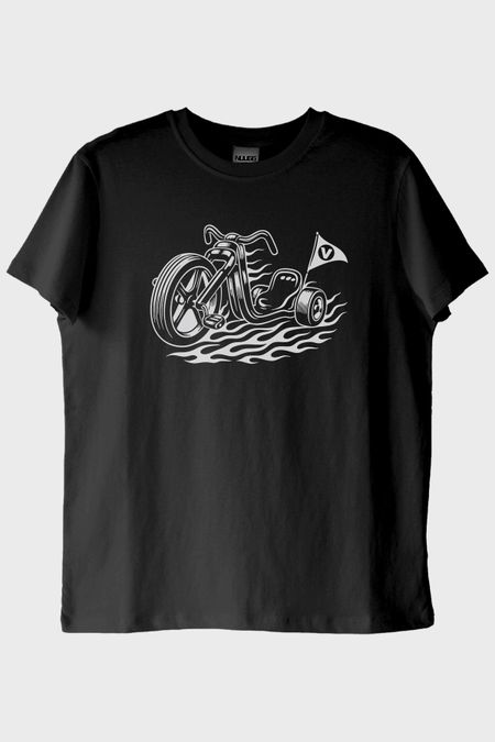 Motorlu Bayrak Tasarımlı Biker Siyah Tişört