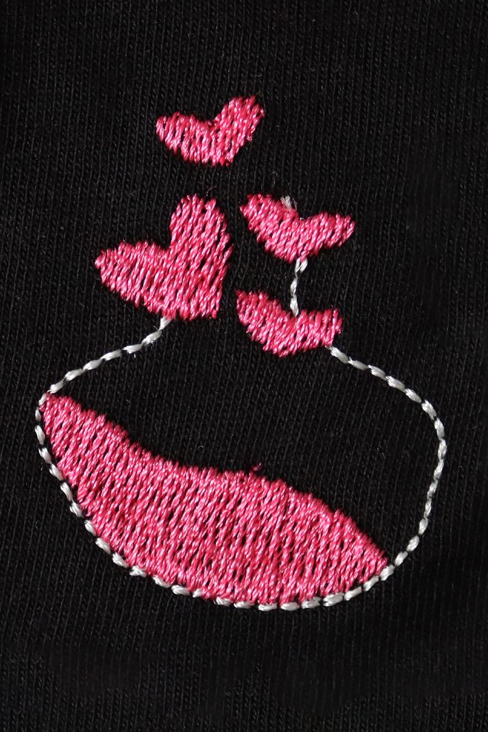 Aşk İksiri Desenli Nakış Siyah T-Shirt - Sevgililer Günü Çift Tişörtleri