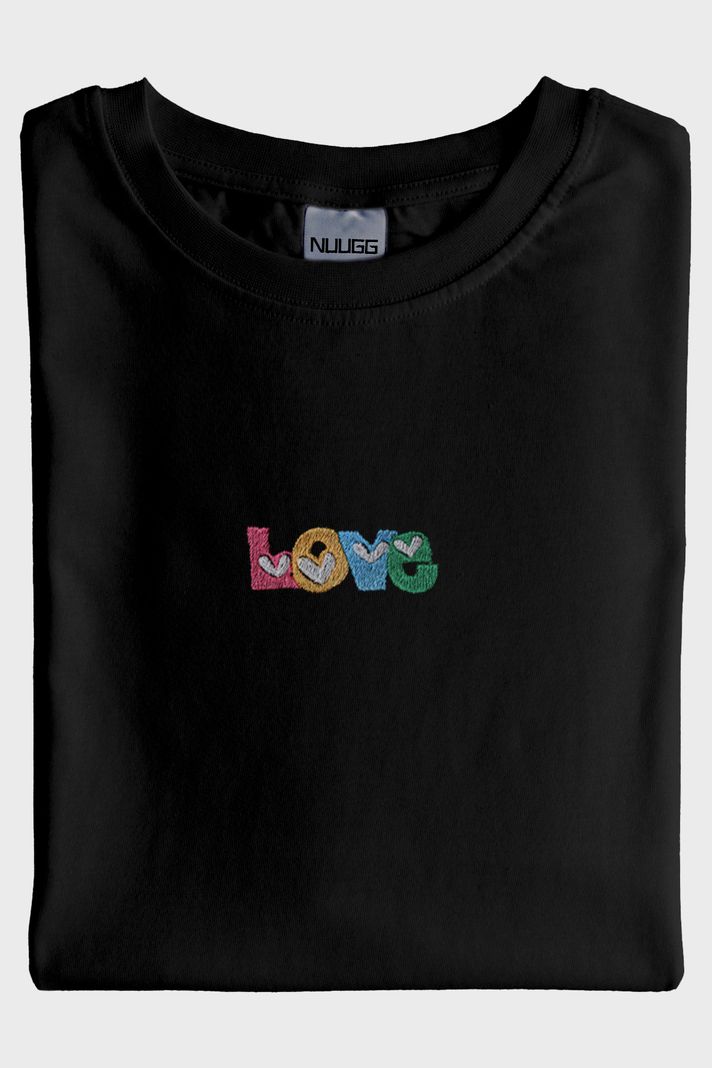 Love Desenli Nakış Siyah T-Shirt - Sevgililer Günü Tasarımı