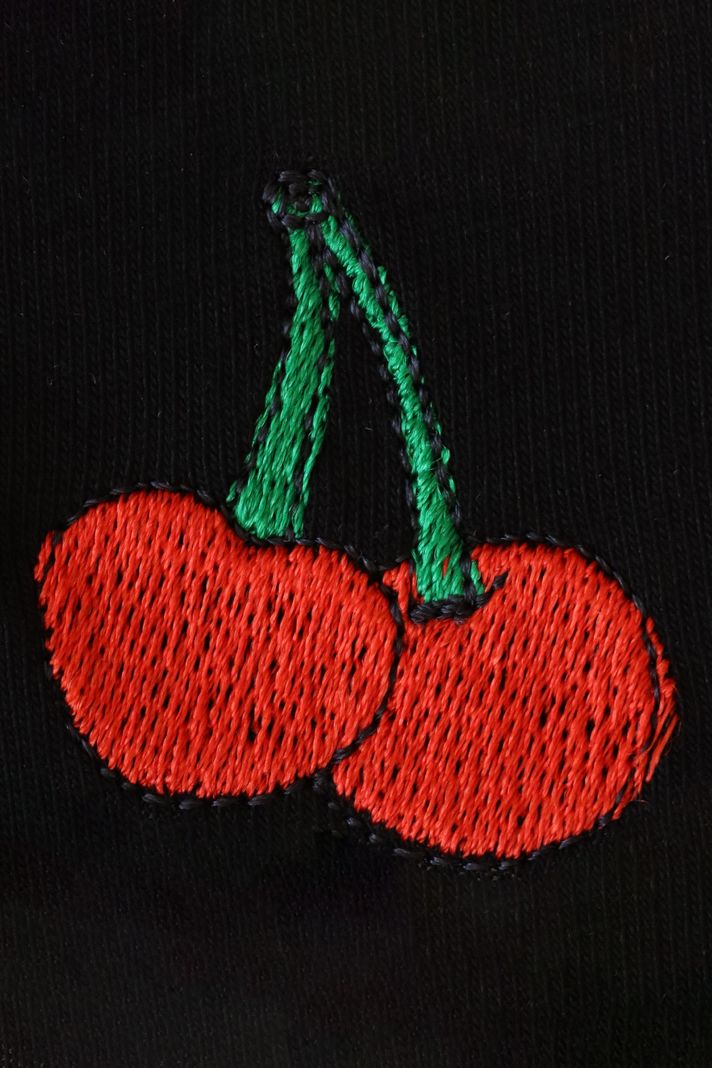 Kiraz Desenli Siyah Nakış Hoodie