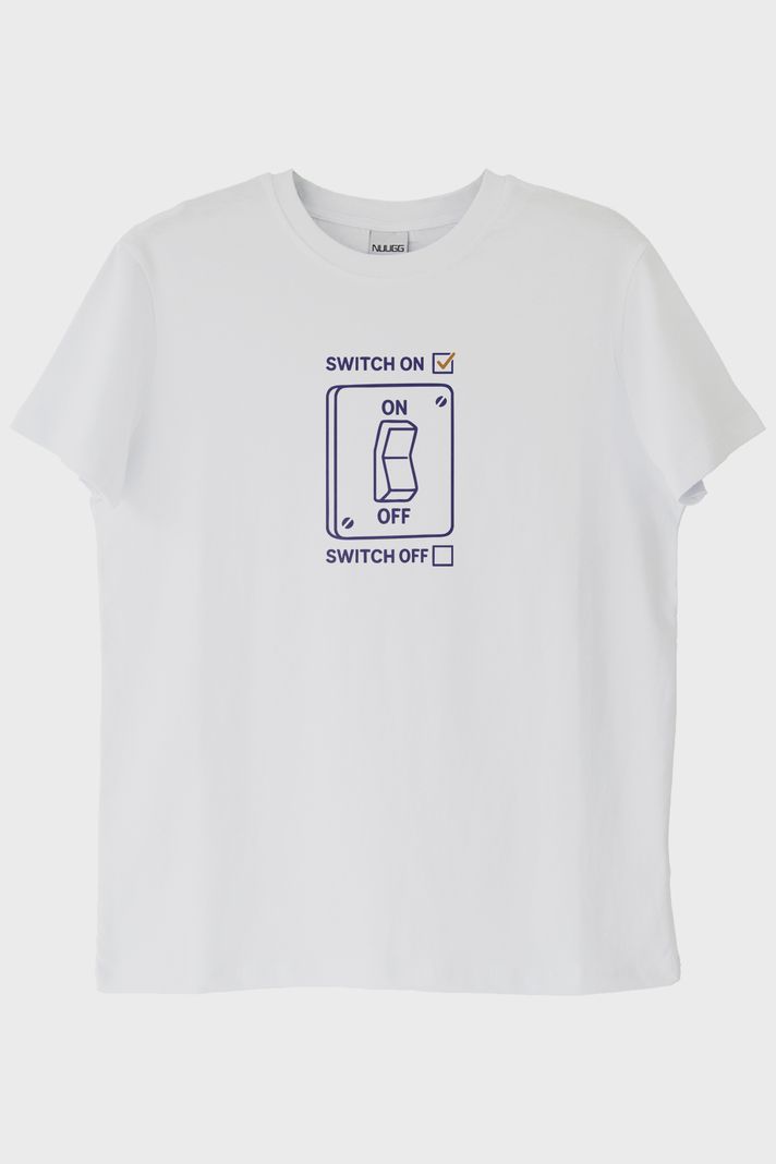 Switch On Off Elektrik Şalter Tasarımlı Baskılı Beyaz Tişört