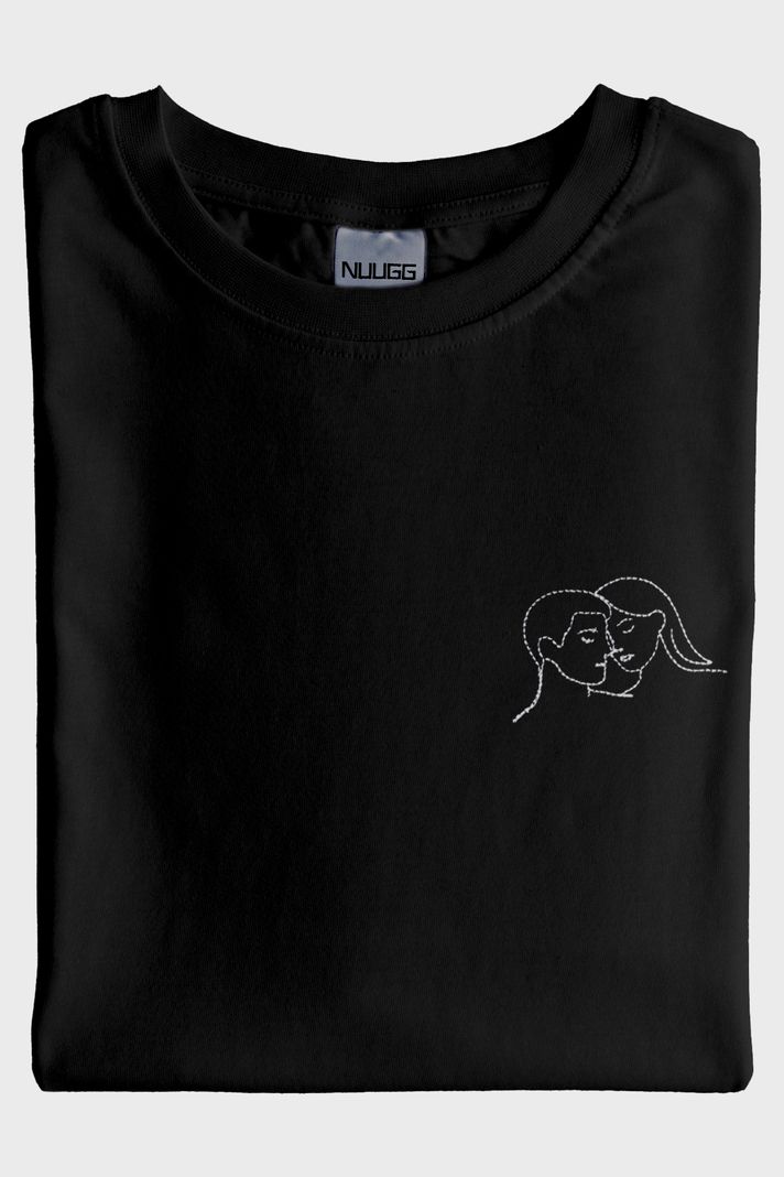 Çift Silüeti Desenli Nakış Siyah T-Shirt - Sevgililer Günü Hediyesi