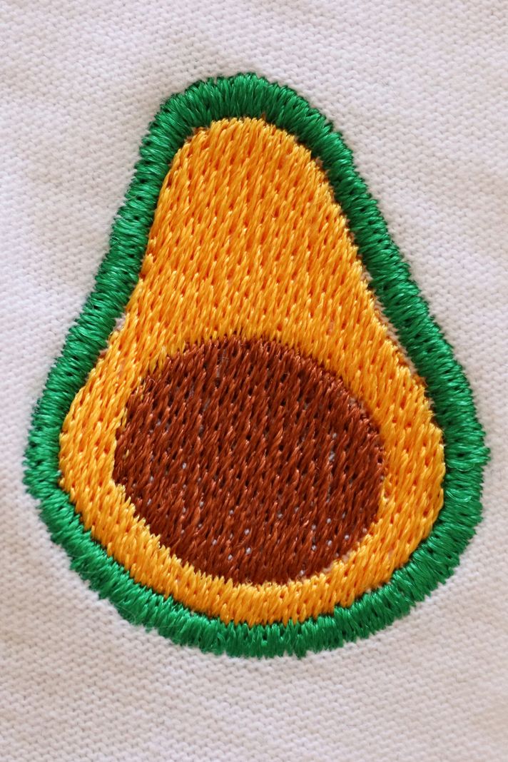 Avokado Desenli Beyaz Nakış Tişört