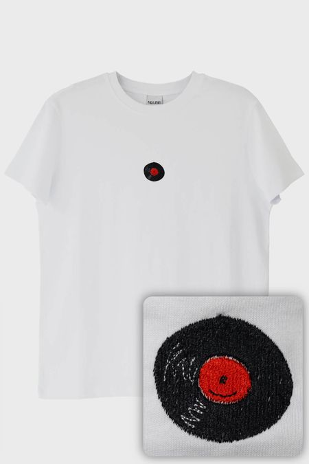 Plak Desenli Nakış Tişört