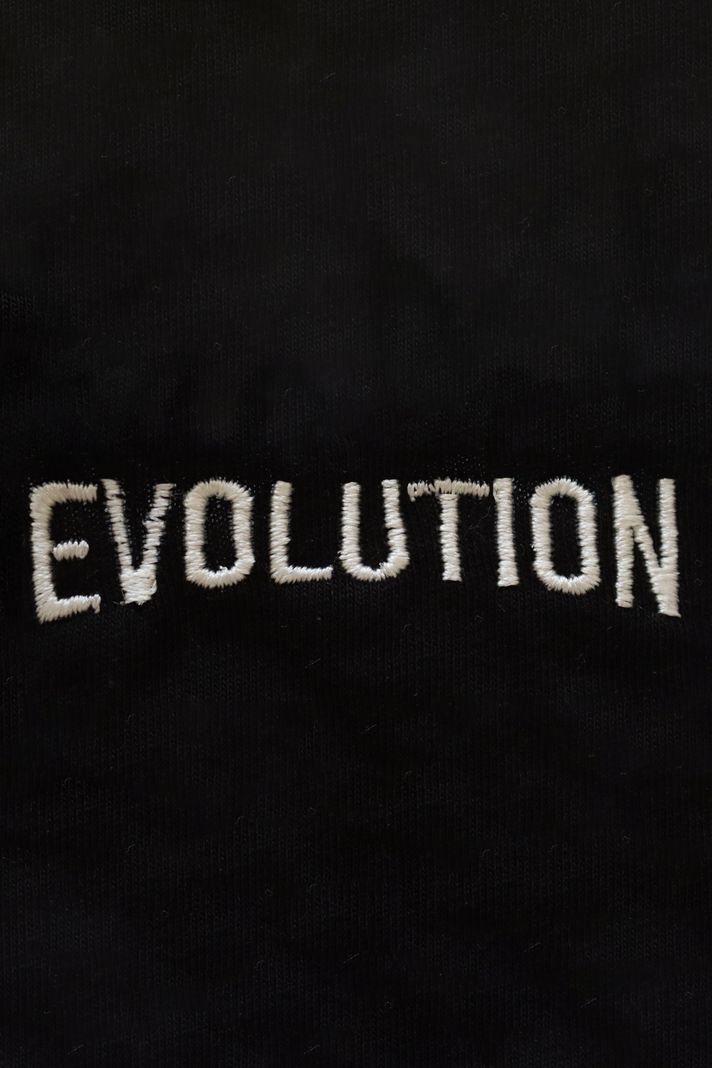 Beyaz Evolution Nakışlı Hoodie