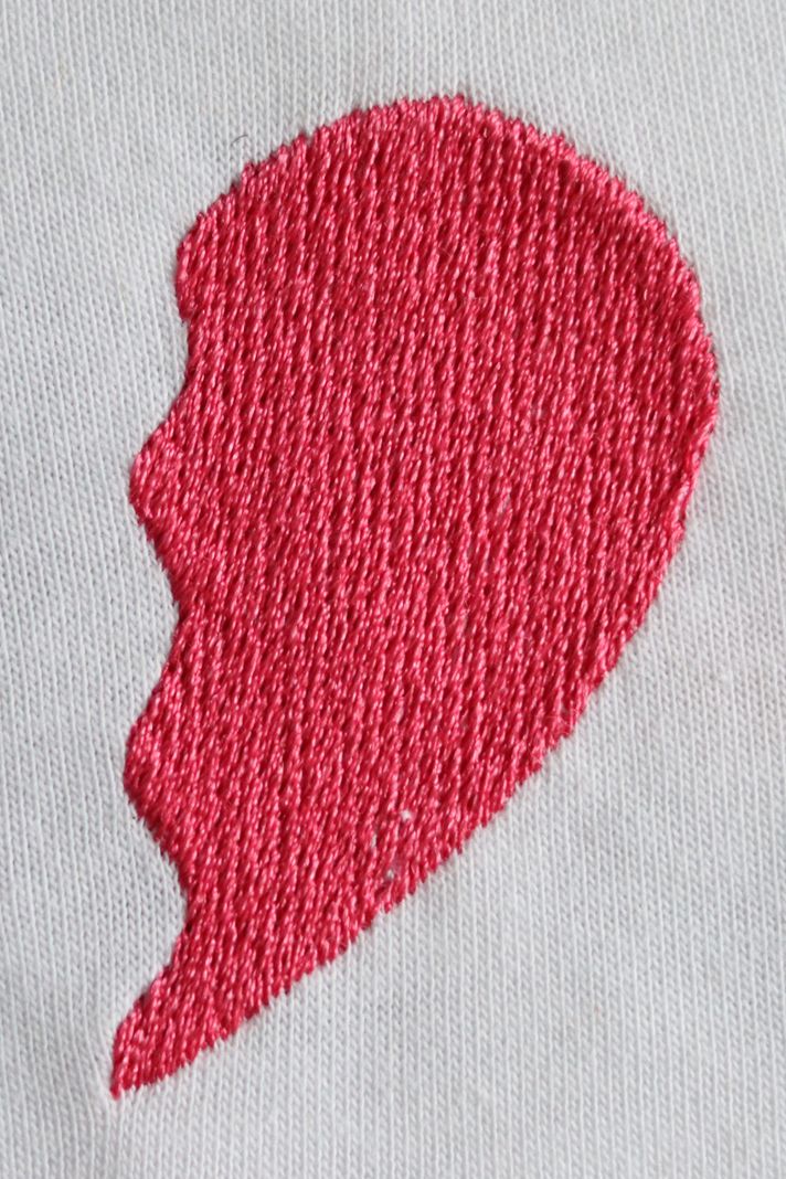 Yarım Kalp Tasarımlı Çift Kombini Tişörtü - Sevgililer Günü Hediyesi