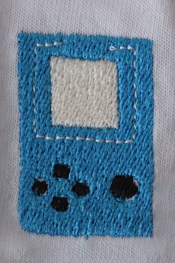 Mavi El Atarisi Desenli Nakış Tişört