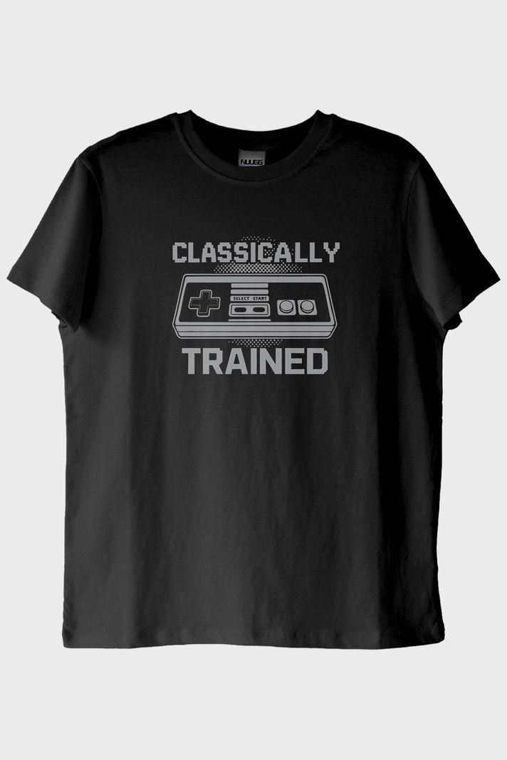 Classically Trained Retro Oyun Konsolu Baskılı Siyah Tişört