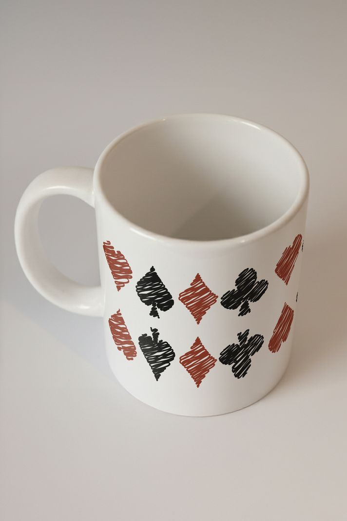 Iskambil Takımı Desenli Kupa