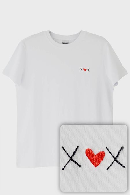 X Kalp X Desenli Nakış Tişört - Sevgililer Günü Hediyesi