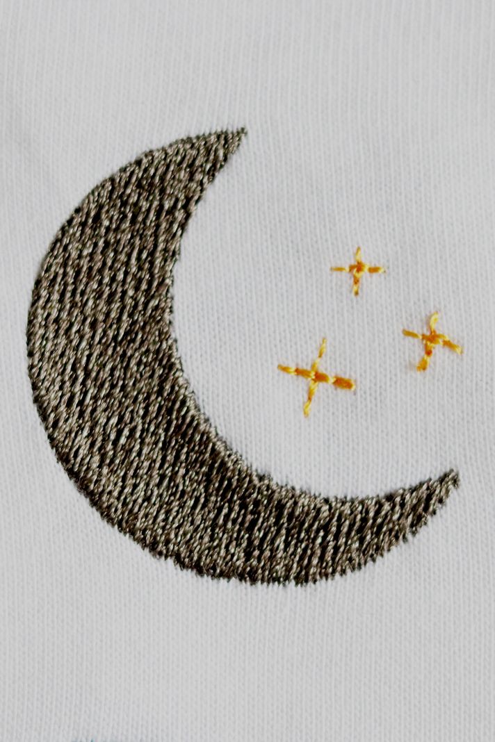 Ay ve Güneş Desenli Nakışlı Çift Kombin Tişört