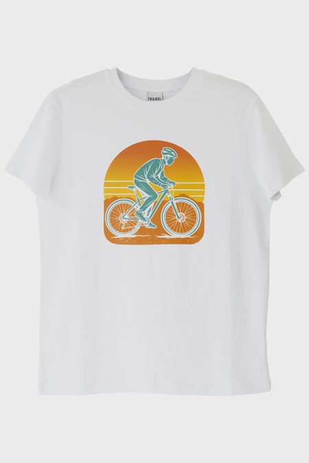 Biker Figürlü Bisikletçi Baskılı Doğa Beyaz Tişörtü
