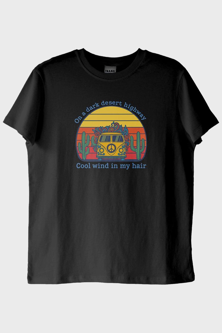 On a Dark Desert Highway Retro Baskılı Siyah Tişört