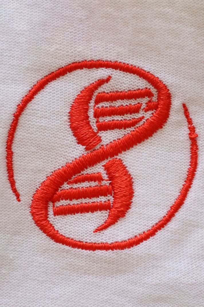 Evrim Ağacı Logolu Nakışlı T-Shirt