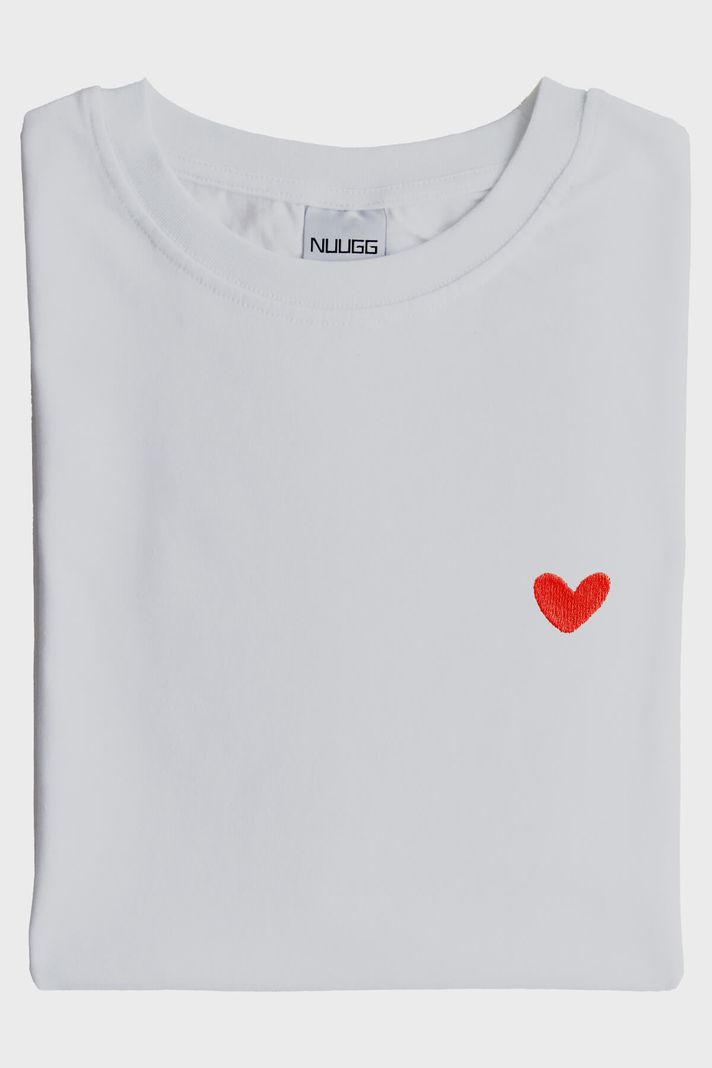 Kalp ve All You Need Is Love Yazılı Tişört - Sevgililer Günü