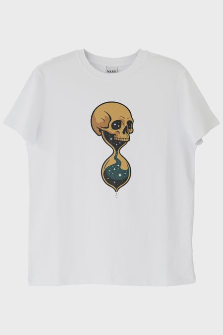 Karanlık Akış: Yıldızlı Kafatası Beyaz Tişört
