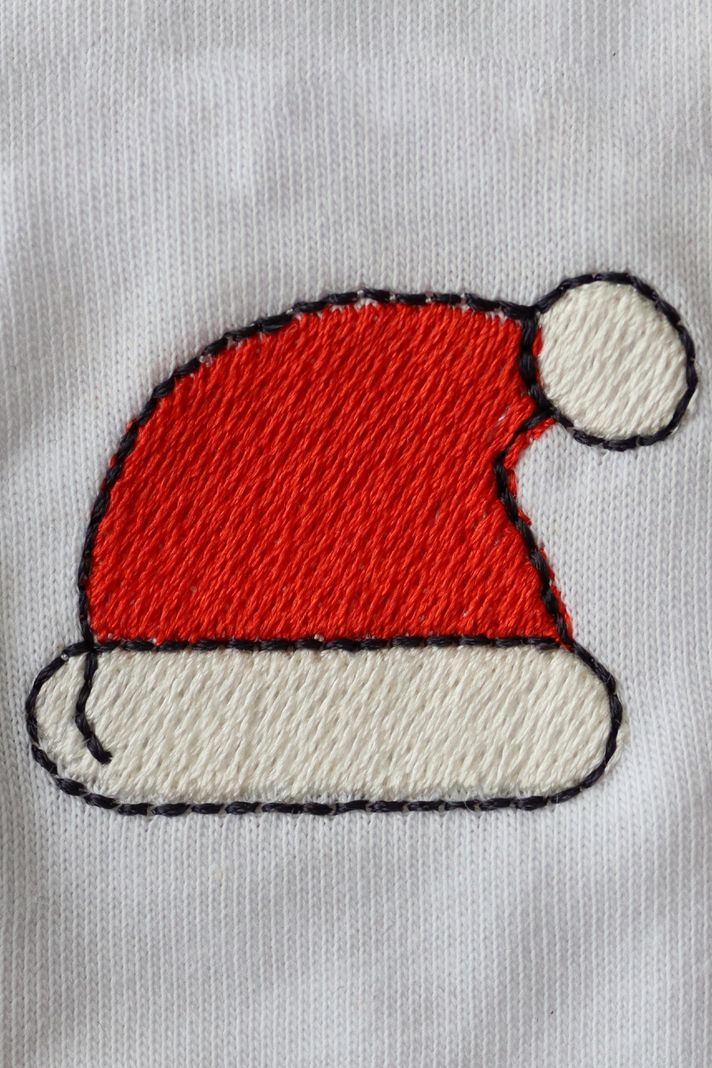 Noel Şapka Baskılı Beyaz Tişört