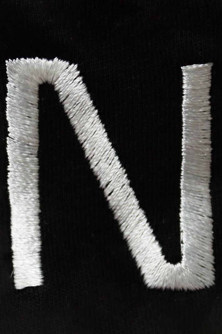 Gri-Beyaz N Harfli Siyah Bisiklet Yaka Sweatshirt