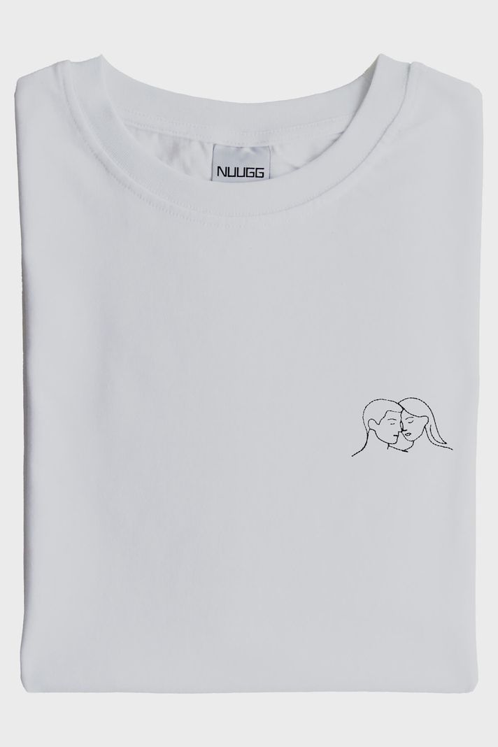 Çift Silüeti Desenli Nakış Tişört - Sevgililer Günü Hediyesi