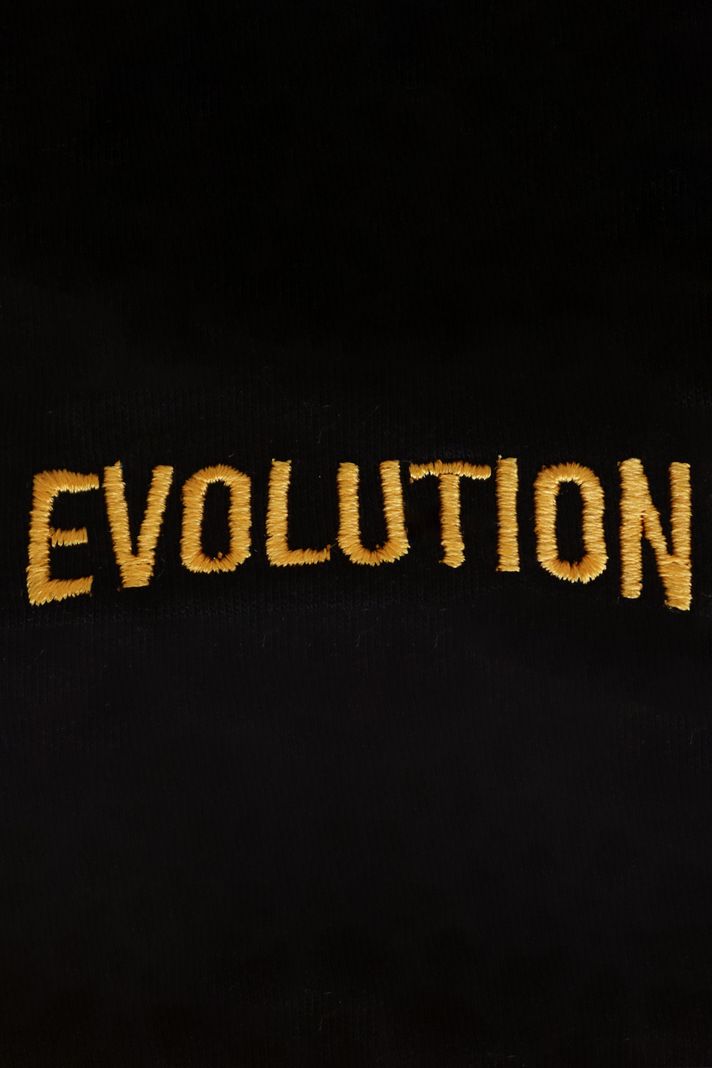 Sarı Evolution Nakışlı Siyah Tişört